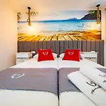 Apartment Ponderosa 615: Oceanview Near Siam Park